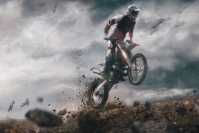 爱游戏平台-Scout十五赛季巅峰重现，拜仁球迷深夜狂欢